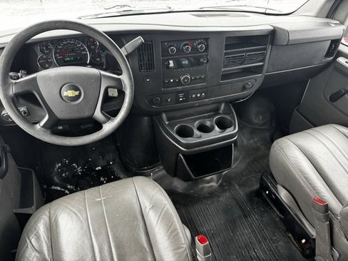 Used 2014 Chevrolet Express 2500 image 5