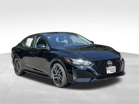 Certified 2024 Nissan Sentra SR w/ SR Premium Package FWD image 5