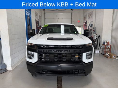 Used 2022 Chevrolet Silverado 2500 W/T w/ WT Convenience Package AWD/4WD image 2
