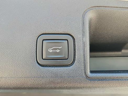 Used 2022 GMC Terrain SLE w/ Driver Convenience Package AWD/4WD image 27