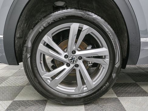 Used 2024 Volkswagen Atlas Cross Sport SEL R-Line image 20