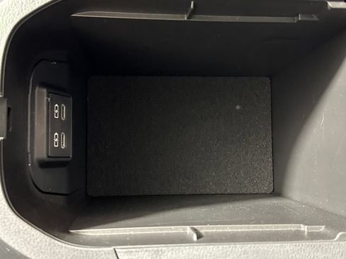 Used 2023 Toyota RAV4 LE AWD/4WD image 39