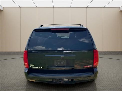 Used 2011 GMC Yukon XL SLT RWD image 16