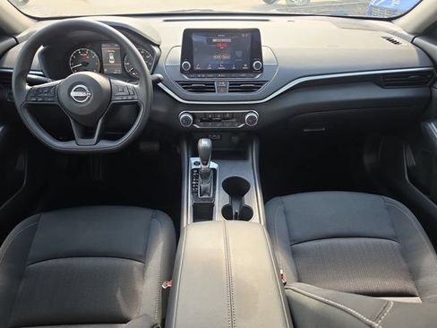 Certified 2025 Nissan Altima 2.5 S FWD image 12