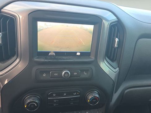 Used 2021 Chevrolet Silverado 1500 Custom image 18