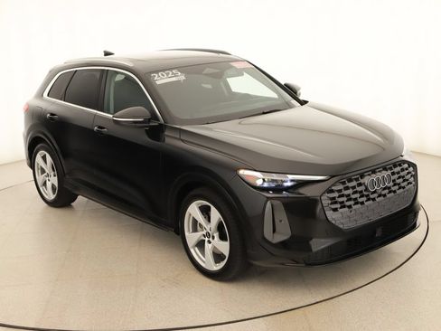 Used 2025 Audi Q5 Prestige AWD/4WD image 36