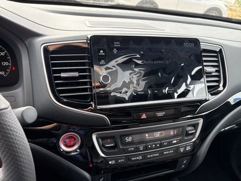 New 2026 Honda Ridgeline Black Edition image 10