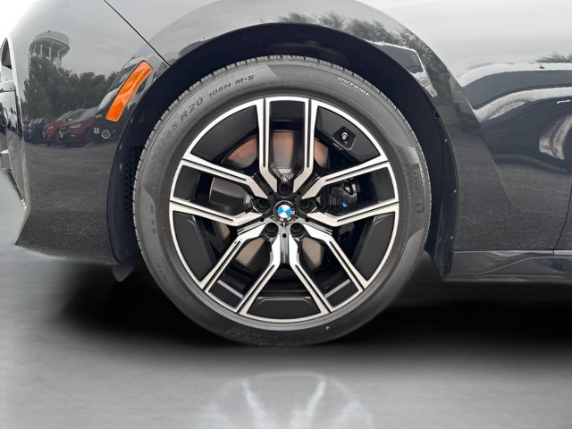 Used 2025 BMW 740i xDrive w/ Premium Package AWD/4WD image 27