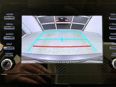 Used 2024 Toyota Camry SE image 14