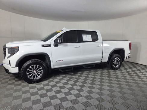 Used 2023 GMC Sierra 1500 AT4 AWD/4WD image 9