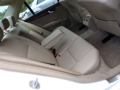 Used 2013 Mercedes-Benz C 300 4MATIC Sedan image 21