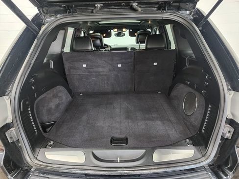 Used 2018 Jeep Grand Cherokee Overland AWD/4WD image 30