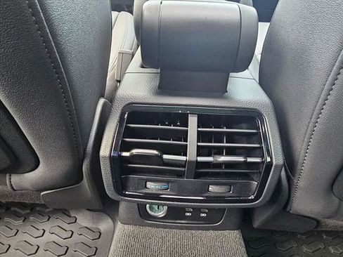 Used 2022 Audi Q3 2.0T Premium image 32