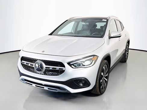 Used 2023 Mercedes-Benz GLA 250 4MATIC w/ Premium Package image 4