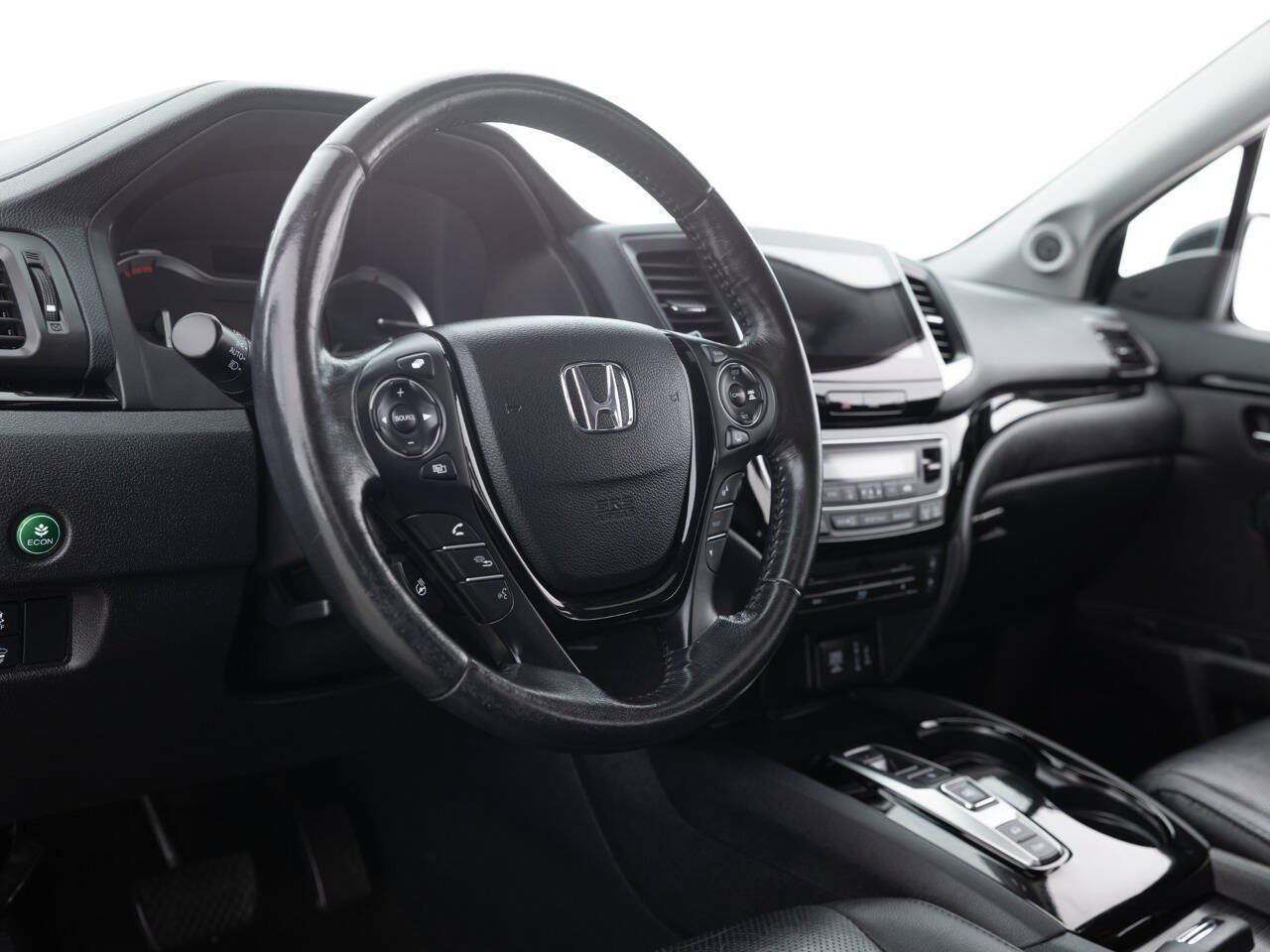Used 2018 Honda Pilot Elite image 23