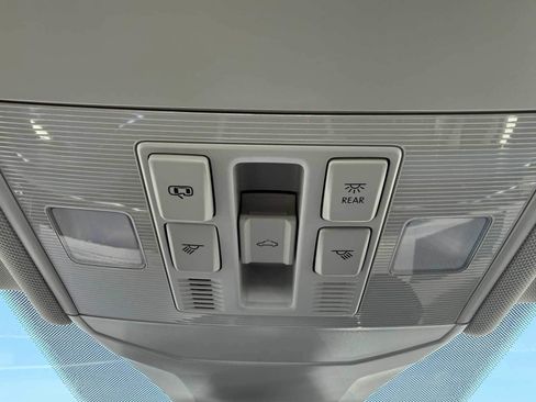 New 2026 Volkswagen Jetta SE FWD image 22