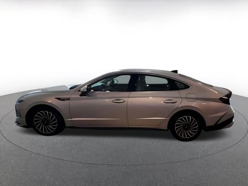 Used 2025 Hyundai Sonata SEL FWD image 10