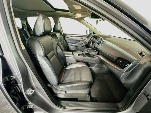 Used 2021 Nissan Rogue SV w/ Premium Package FWD image 34