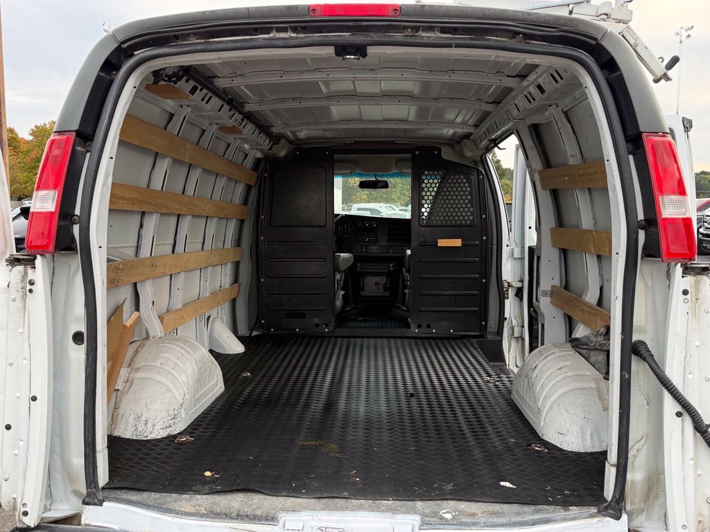 Used 2019 GMC Savana 2500 w/ Driver Convenience Package RWD image 65