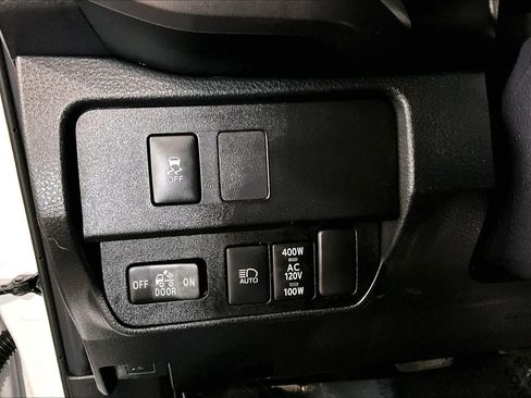 Used 2022 Toyota Tacoma TRD Off-Road w/ Technology Package AWD/4WD image 35