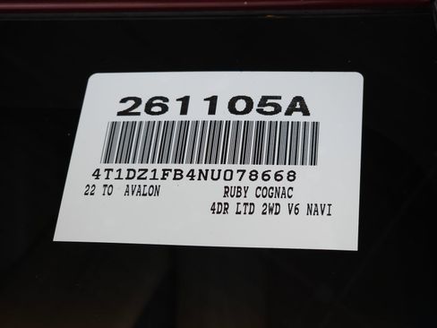 Used 2022 Toyota Avalon Limited w/ Advanced Safety Package FWD image 33
