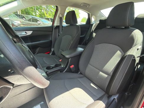 Used 2023 Kia Forte LXS w/ LXS Technology Package FWD image 18