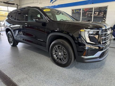 Used 2025 GMC Acadia Elevation image 11