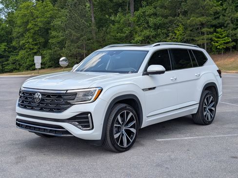 Used 2024 Volkswagen Atlas SEL Premium R-Line AWD/4WD image 5