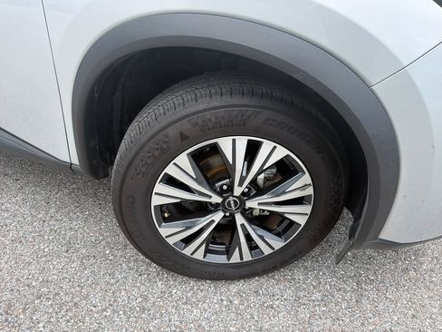 Used 2023 Nissan Rogue SV FWD image 46