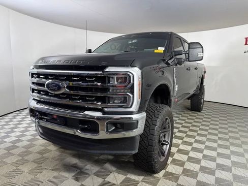 Used 2024 Ford F350 Lariat w/ Lariat Ultimate Package AWD/4WD image 4