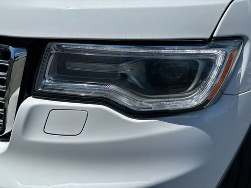 Used 2020 Jeep Grand Cherokee Summit AWD/4WD image 9