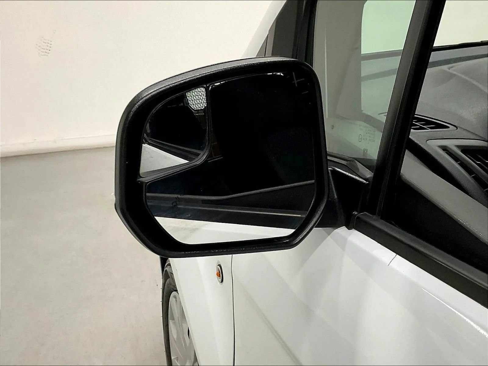 Used 2022 Ford Transit Connect XLT FWD image 39