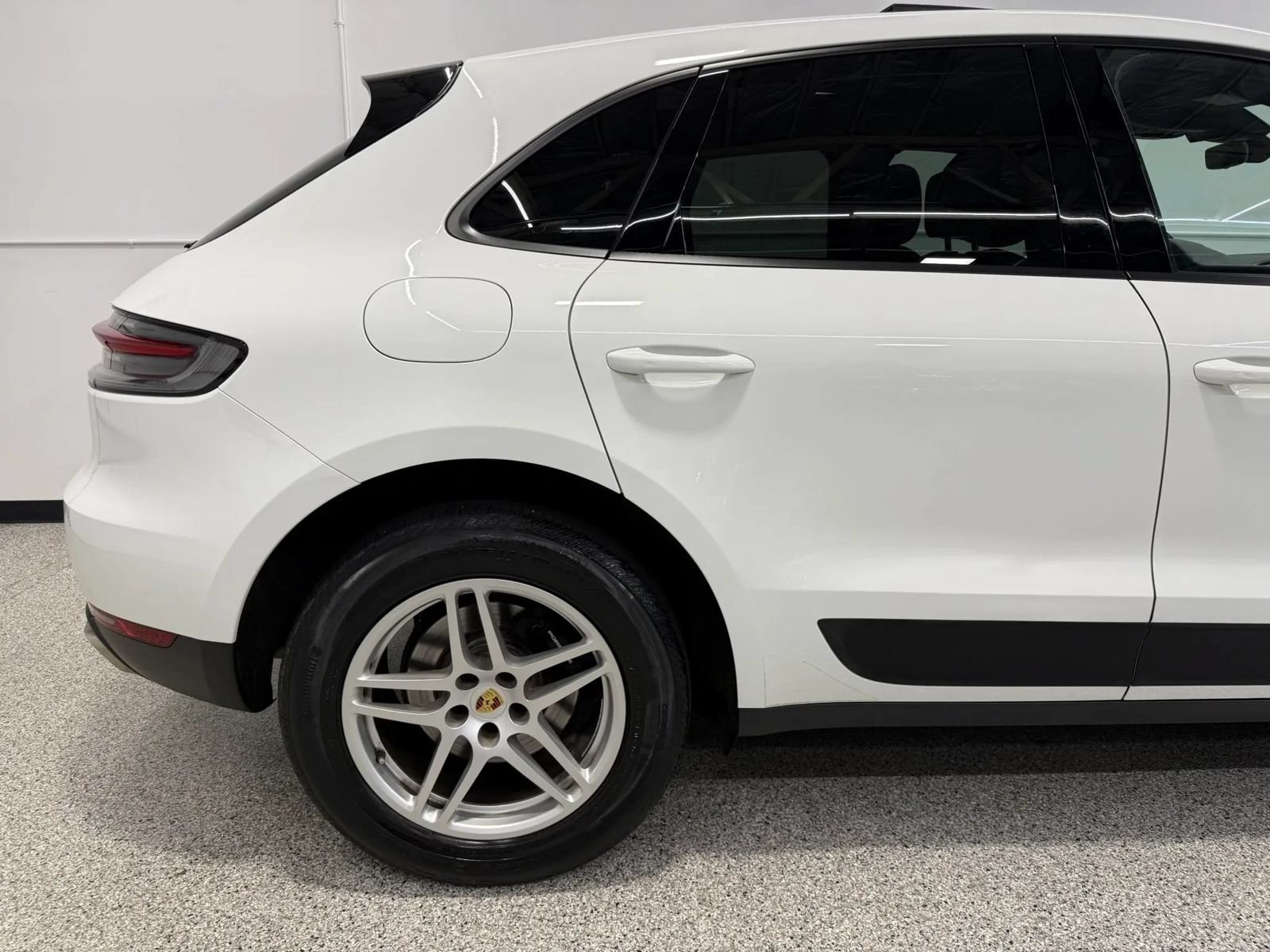 Used 2020 Porsche Macan AWD/4WD image 44