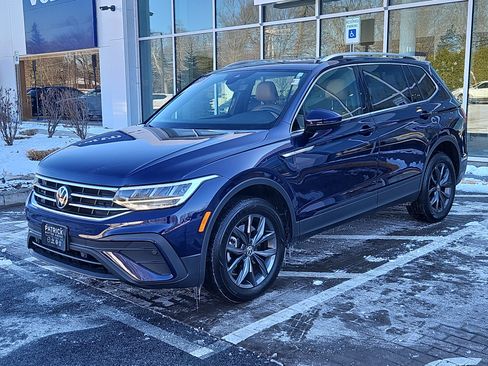Certified 2022 Volkswagen Tiguan SE w/ Panoramic Sunroof Package image 23