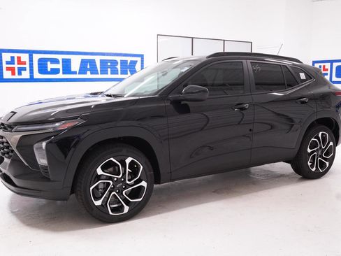 New 2026 Chevrolet Trax RS w/ Driver Confidence Package FWD image 10