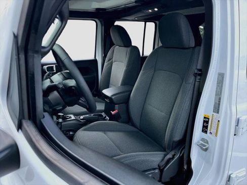 Certified 2026 Jeep Wrangler Unlimited Sport AWD/4WD image 19