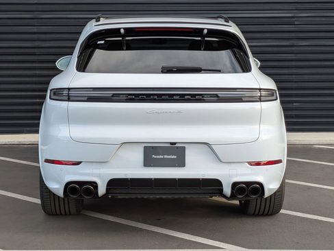 New 2026 Porsche Cayenne S image 9