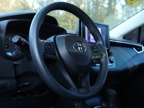 Used 2024 Toyota Corolla LE image 5