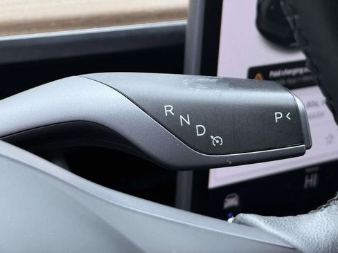 Used 2020 Tesla Model 3 Standard Range Plus image 23