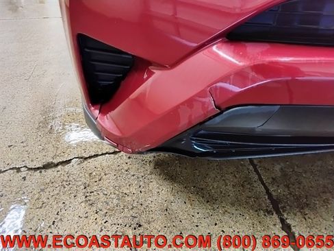 Used 2018 Toyota RAV4 LE AWD/4WD image 16