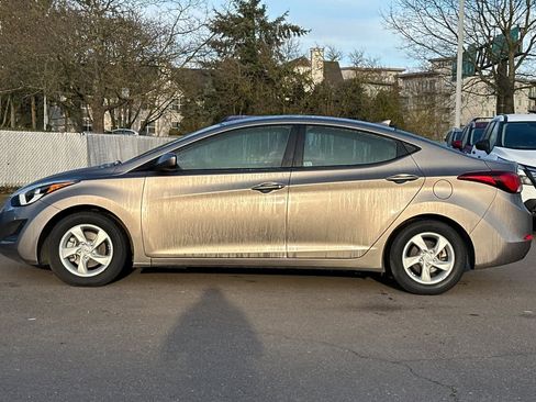 Used 2014 Hyundai Elantra SE image 6