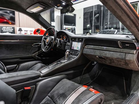 Used 2018 Porsche 911 GT3 RWD image 24