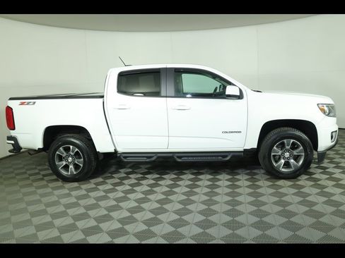 Used 2018 Chevrolet Colorado Z71 image 2
