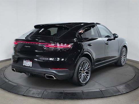 Used 2021 Porsche Cayenne image 7