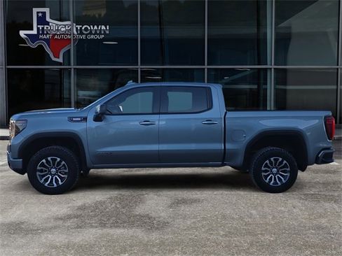 Used 2023 GMC Sierra 1500 AT4 w/ Technology Package image 2
