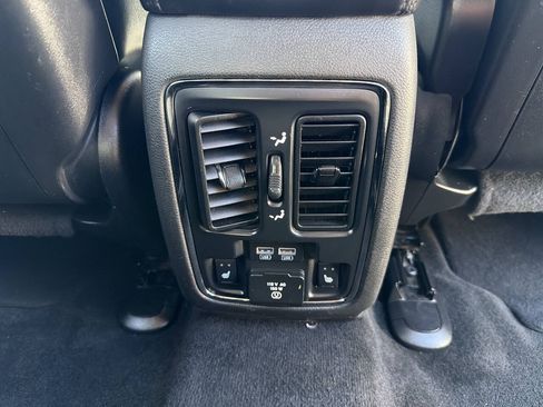 Used 2014 Dodge Durango Limited w/ Trailer Tow Group IV AWD/4WD image 22