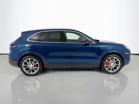 New 2025 Porsche Cayenne S image 23