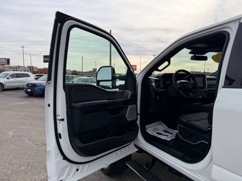 Used 2025 Ford F350 Platinum w/ FX4 Off-Road Package AWD/4WD image 12