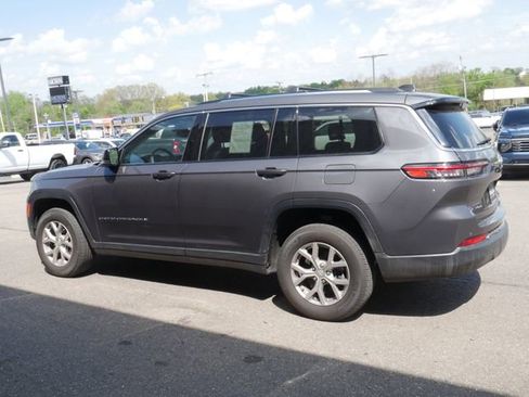 Used 2023 Jeep Grand Cherokee L Limited AWD/4WD image 9