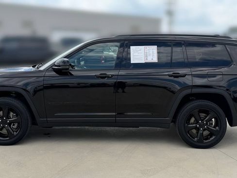 Certified 2023 Jeep Grand Cherokee L Laredo AWD/4WD image 3
